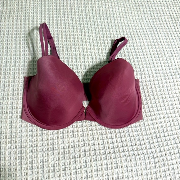 Victoria's Secret Purple T-Shirt Bra with Underwire Support - Picture 1 of 4